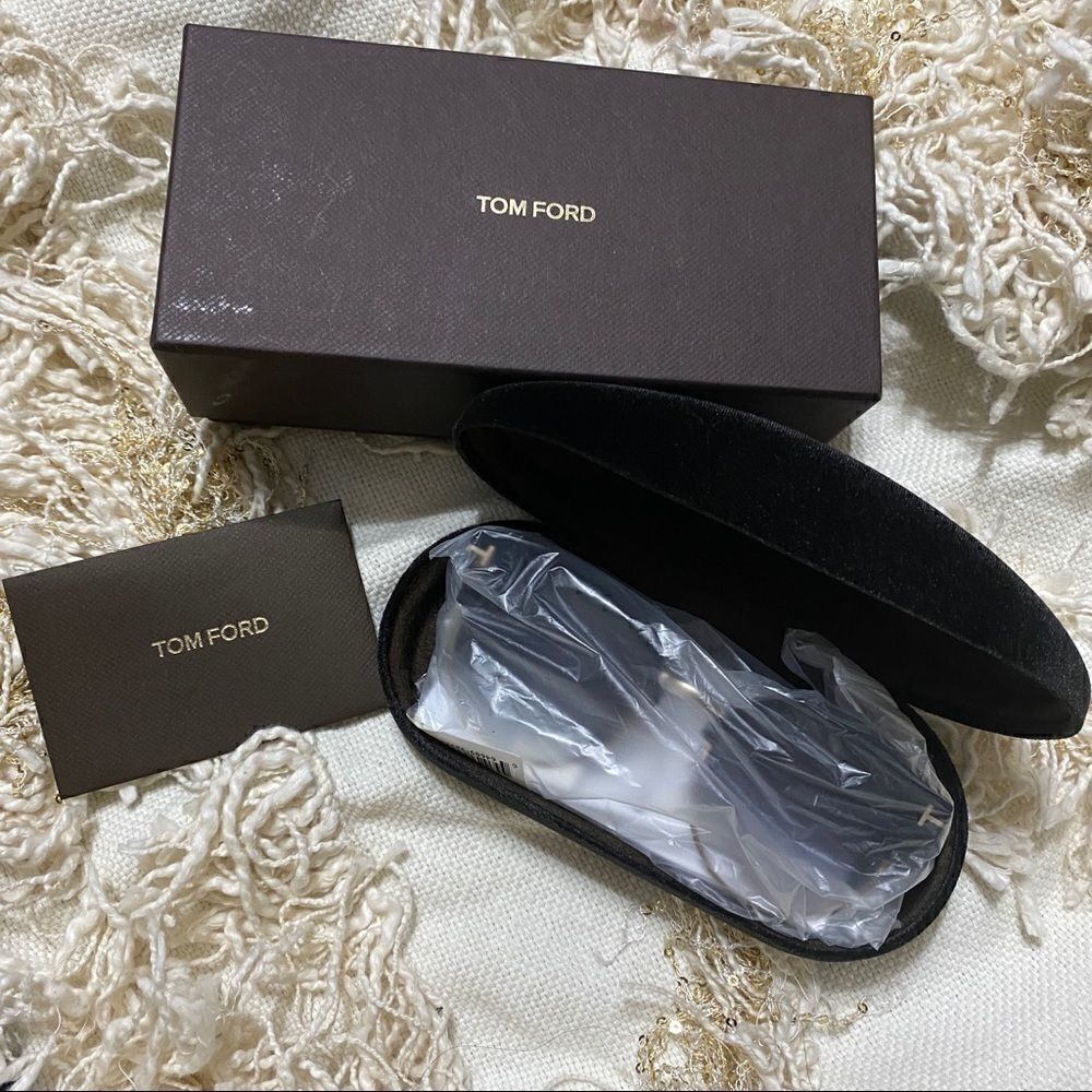 Tom Ford 54mm Alissa Sunglasses - Picture 13 of 14